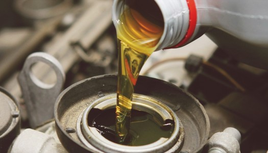 Saiba quando fazer a troca de óleo dos componentes do carro