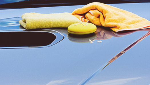Saiba se a lavagem a seco pode riscar a pintura do carro